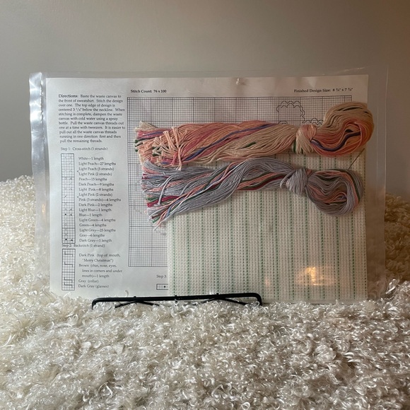 Christmas Two Santa & Mrs Claus Cross Stitch Sweatshirt Kits Vanessa-Ann - Picture 5 of 7